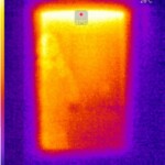 Spegel där skärmen är på med ventilationshål